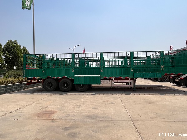 仓栅式运输半挂车