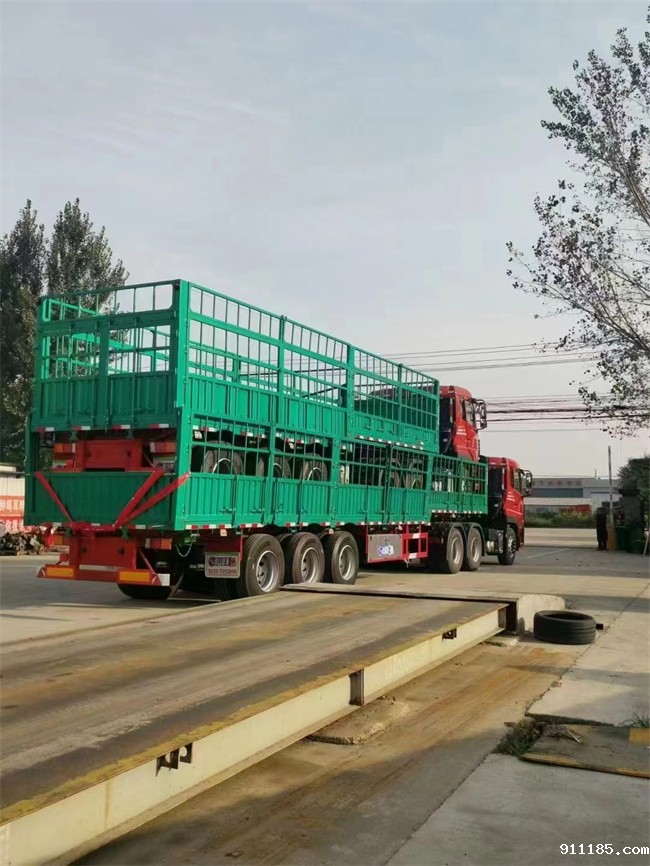 三桥仓栏半挂车